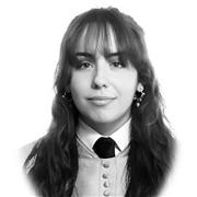 Graduada en Historia del Arte alcanzando la nota más alta de mi promoción.